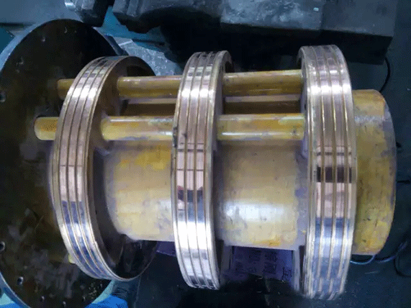 一臺(tái)進(jìn)口高壓電機(jī)集電環(huán)維修案例——西安泰富西瑪電機(jī)(西安西瑪電機(jī)集團(tuán)股份有限公司)官方網(wǎng)站 一臺(tái)進(jìn)口高壓電機(jī)集電環(huán)維修案例——西安泰富西瑪電機(jī)(西安西瑪電機(jī)集團(tuán)股份有限公司)官方網(wǎng)站