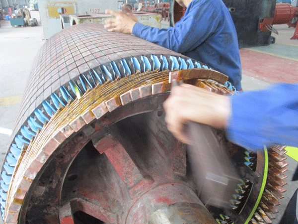 西安西瑪高壓電機轉(zhuǎn)子銅條繞組嵌線方法。