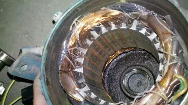 三相異步電動機表面溫度高而發(fā)生故障的案例 三相異步電動機表面溫度高而發(fā)生故障的案例